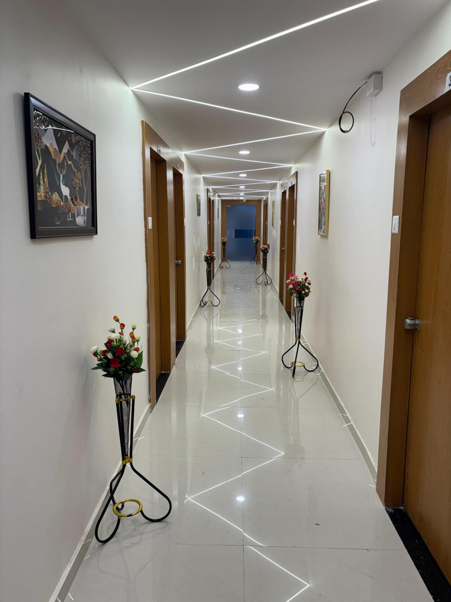 Hotel Mountain Bharuch Dış mekan fotoğraf